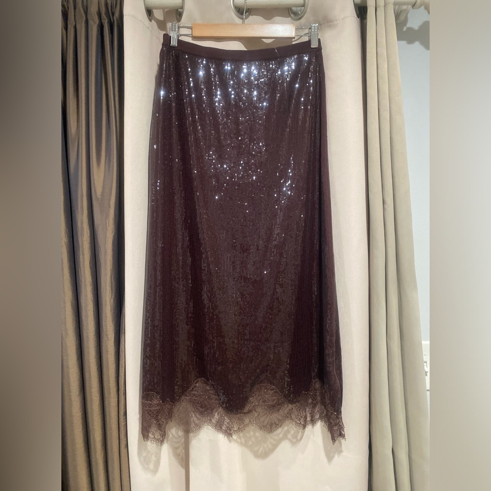 Elegant Brown Sequin Skirt/ elastic waistband/ size medium.